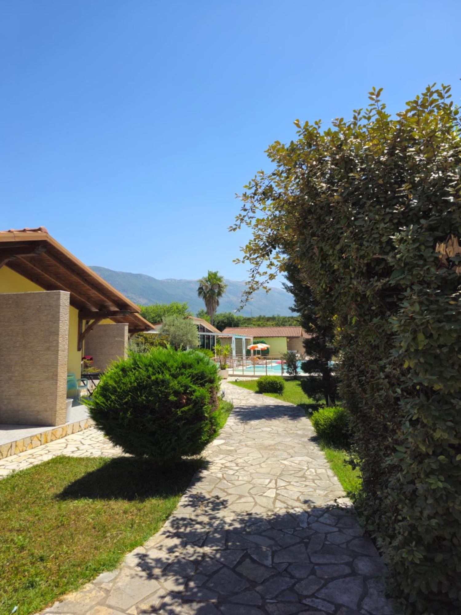 Resort Te Zagolli Orikum Kültér fotó