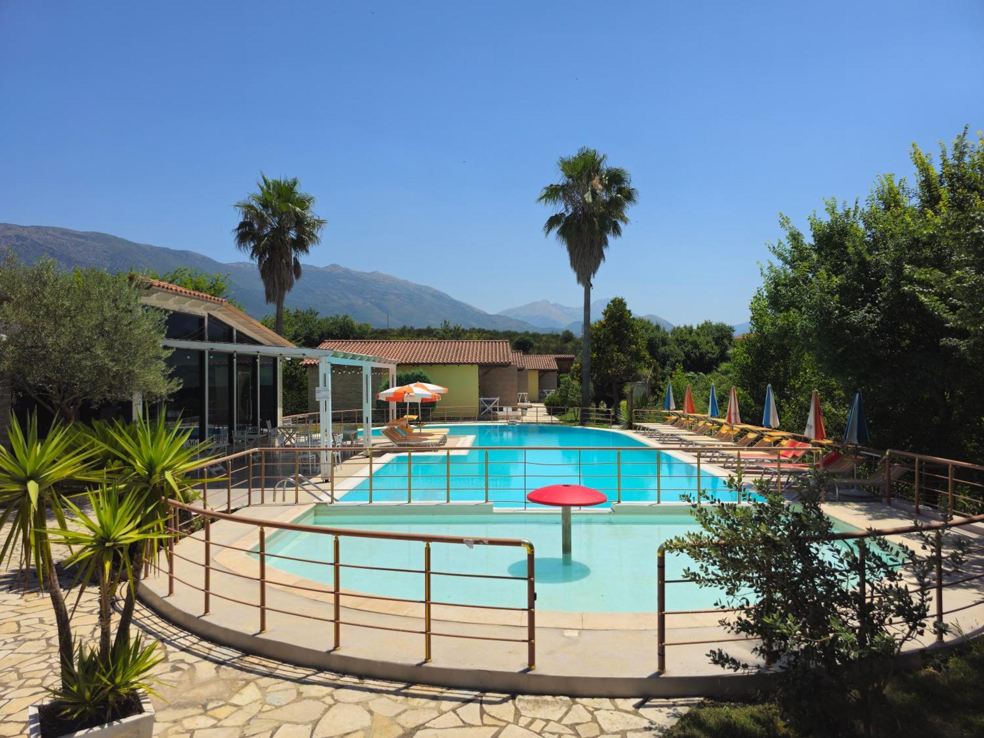 Resort Te Zagolli Orikum Kültér fotó